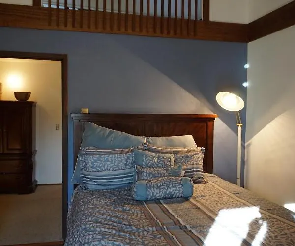 2-3 Bedroom /2 Bath